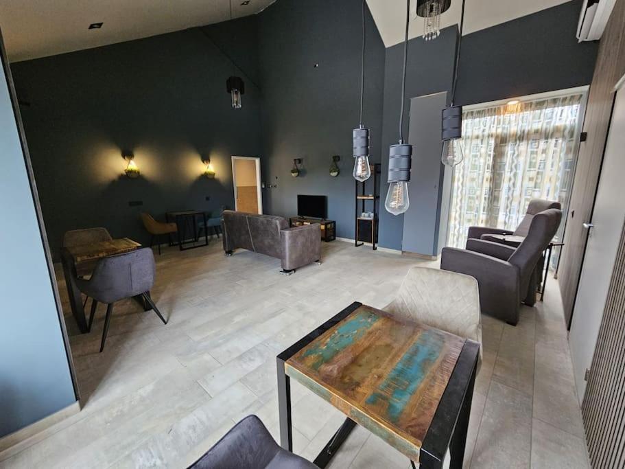 Voormalig Politiebureau Gebruik Welnesstuin Tegen Betaling Bed & Breakfast Ouddorp Ngoại thất bức ảnh