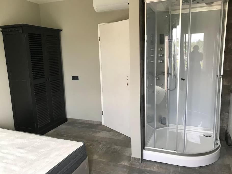 Voormalig Politiebureau Gebruik Welnesstuin Tegen Betaling Bed & Breakfast Ouddorp Ngoại thất bức ảnh