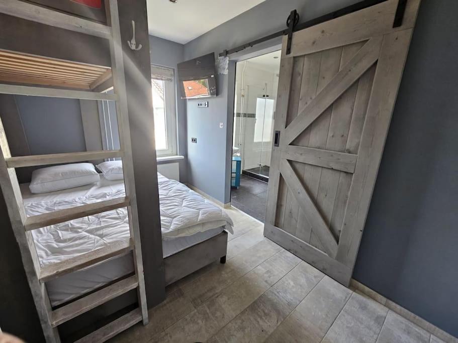 Voormalig Politiebureau Gebruik Welnesstuin Tegen Betaling Bed & Breakfast Ouddorp Ngoại thất bức ảnh