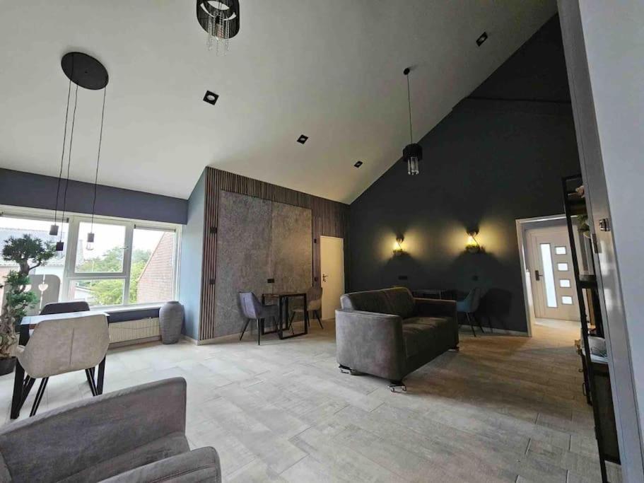 Voormalig Politiebureau Gebruik Welnesstuin Tegen Betaling Bed & Breakfast Ouddorp Ngoại thất bức ảnh