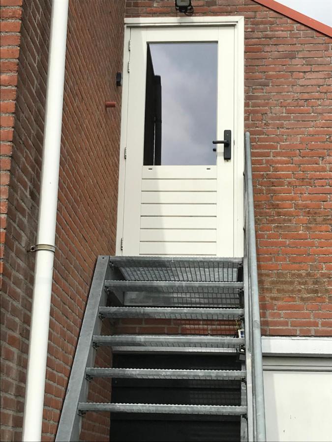 Voormalig Politiebureau Gebruik Welnesstuin Tegen Betaling Bed & Breakfast Ouddorp Ngoại thất bức ảnh